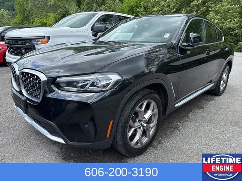 Used 2024 BMW X4 xDrive30i w/ Parking Assistance Package image 2