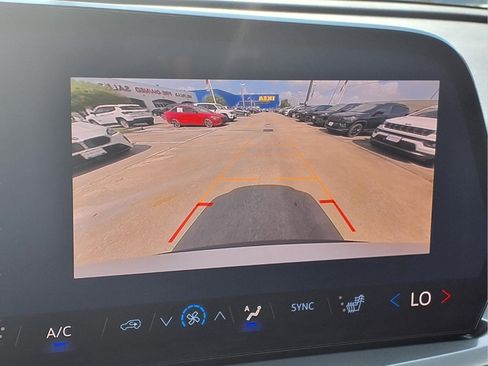 Used 2026 Chevrolet Traverse LT FWD image 20