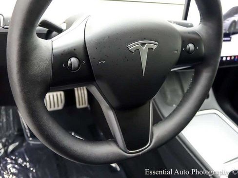 Used 2023 Tesla Model Y Performance AWD/4WD image 16