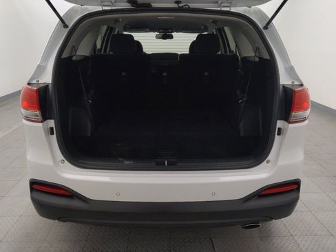Used 2018 Kia Sorento FWD image 29