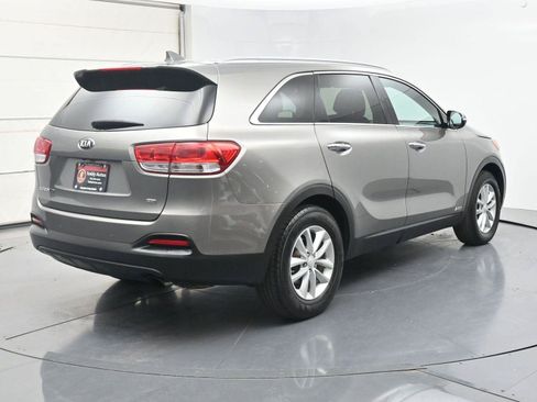 Used 2017 Kia Sorento AWD w/ LX Convenience Package image 25