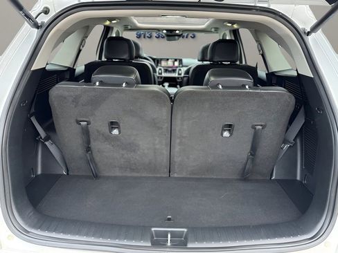 Used 2022 Kia Sorento EX w/ Panoramic Sunroof Package image 9