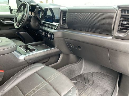 Used 2024 Chevrolet Silverado 3500 High Country w/ High Country Premium Package image 30