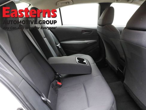 Used 2022 Toyota Corolla LE FWD image 23