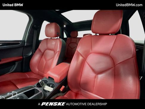 Used 2020 Porsche Macan S AWD/4WD image 5