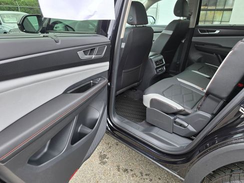 New 2026 Volkswagen Atlas Peak Edition AWD/4WD image 36