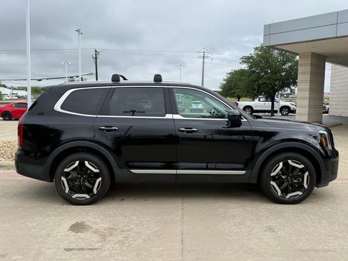 Used 2025 Kia Telluride S image 7