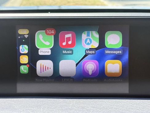 Used 2019 Lexus UX 200 w/ Premium Package image 32