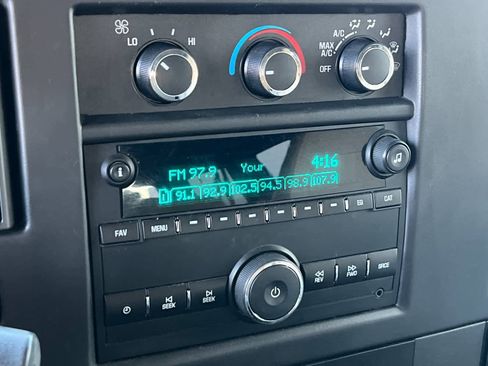 Used 2017 Chevrolet Express 3500 LT w/ LT Preferred Equipment Group image 20