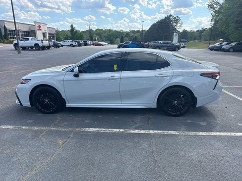 Used 2023 Toyota Camry XSE image 7