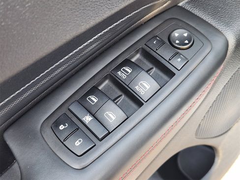 Used 2024 Dodge Durango GT image 30