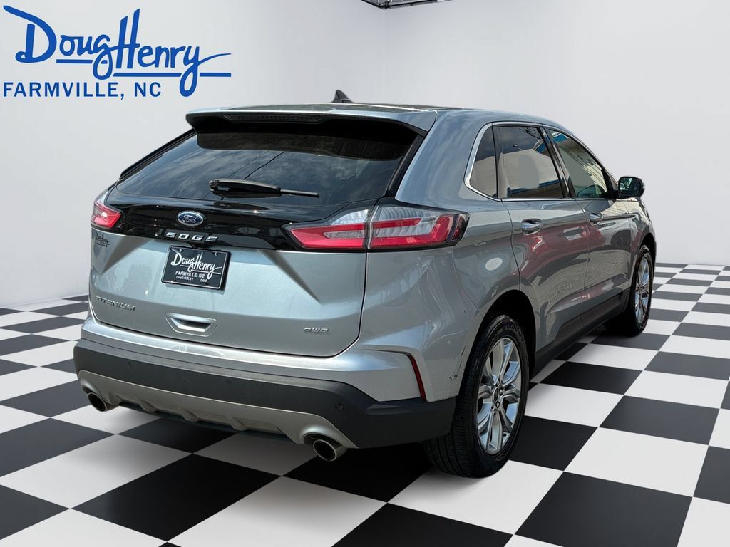 Used 2024 Ford Edge Titanium AWD/4WD image 5