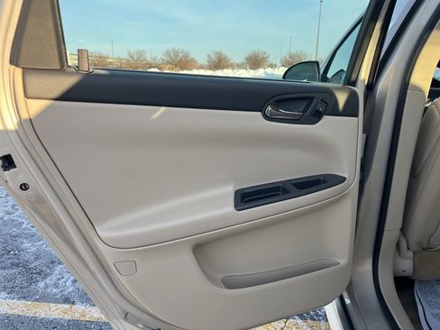 Used 2011 Chevrolet Impala LT w/ Luxury Edition Package image 9