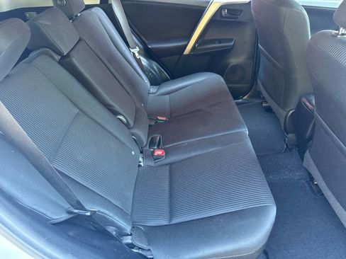 Used 2015 Toyota RAV4 LE AWD/4WD image 15