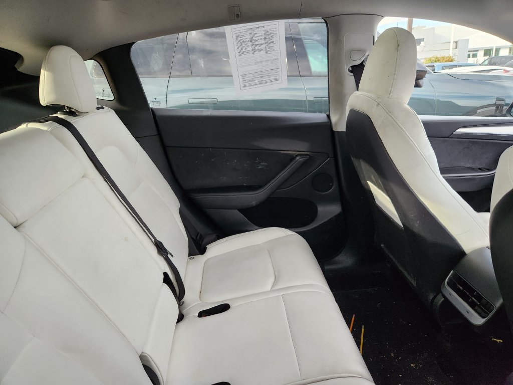 Used 2024 Tesla Model Y Long Range AWD/4WD image 8