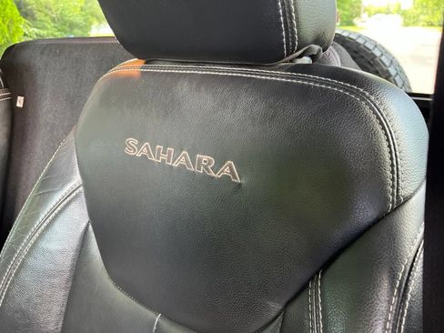 Used 2016 Jeep Wrangler Sahara AWD/4WD image 22