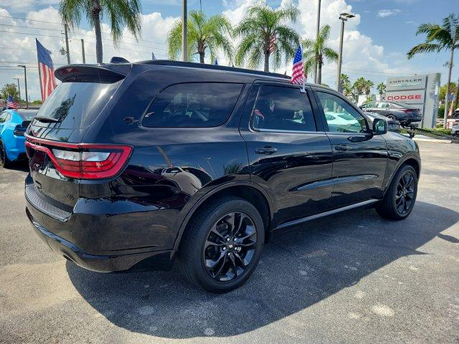 Certified 2023 Dodge Durango R/T w/ Blacktop Package RWD image 7