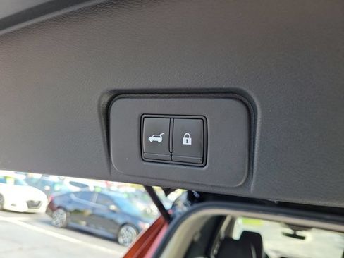 Used 2022 Nissan Rogue Platinum w/ Head-Up Display Package FWD image 10