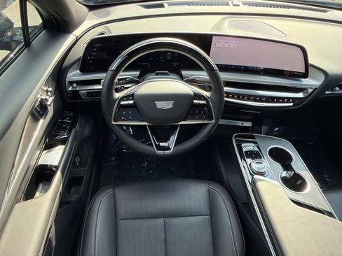 Used 2024 Cadillac Lyriq Sport RWD image 20