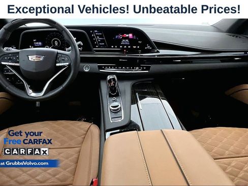 Used 2024 Cadillac Escalade Sport w/ Touring Package AWD/4WD image 18