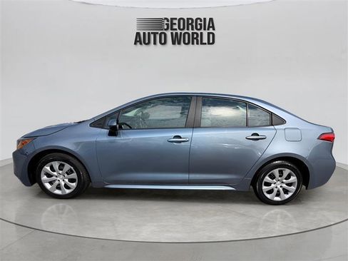 Used 2022 Toyota Corolla LE FWD image 9