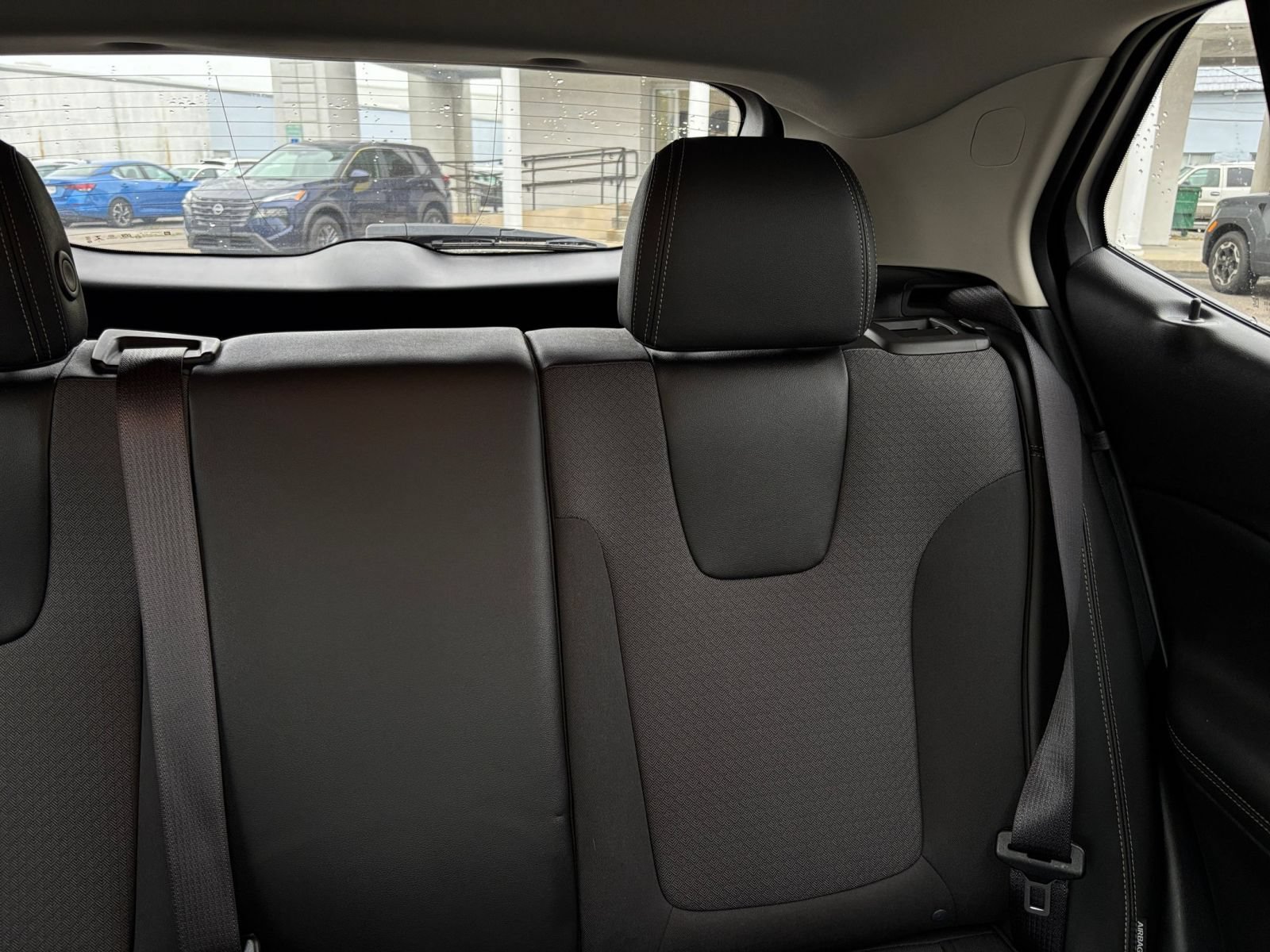 Used 2025 Buick Encore GX Preferred AWD/4WD image 33