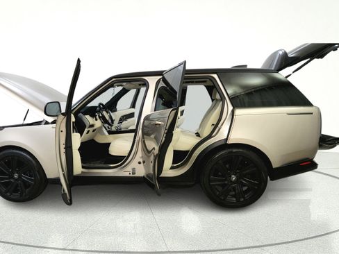 Used 2023 Land Rover Range Rover Autobiography AWD/4WD image 12