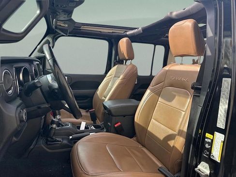 Certified 2022 Jeep Wrangler Unlimited Sahara w/ Cold Weather Group image 16