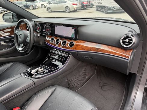 Used 2017 Mercedes-Benz E 300 image 18