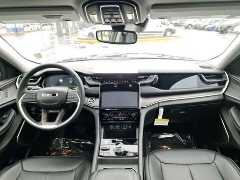 New 2023 Jeep Grand Cherokee 4WD 4xe image 18