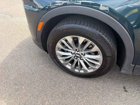 Used 2025 Cadillac XT4 Premium Luxury AWD/4WD image 29