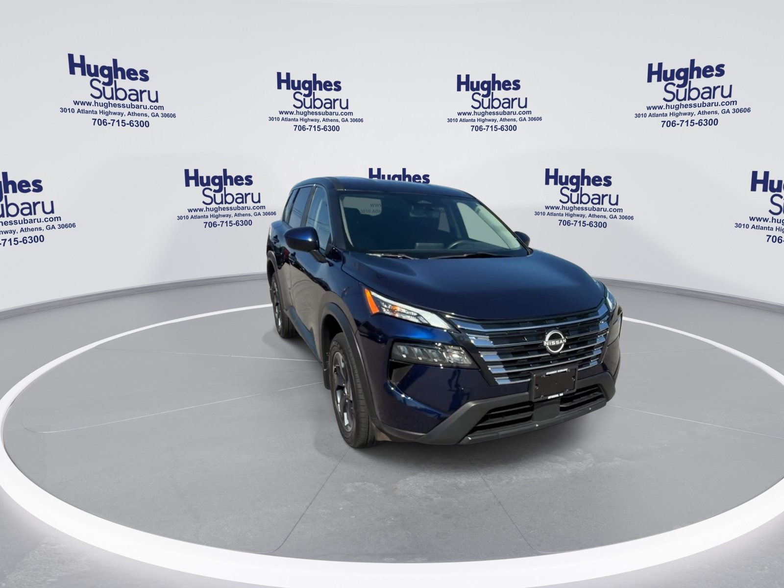 Used 2024 Nissan Rogue SV AWD/4WD image 3