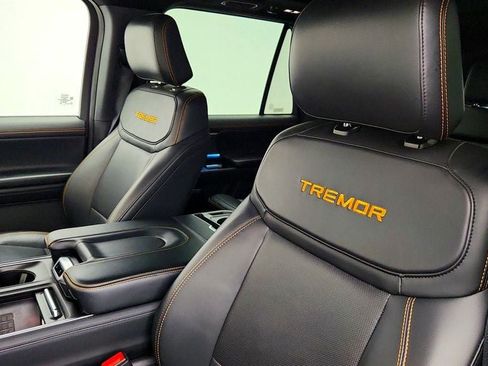 Used 2025 Ford Expedition Tremor AWD/4WD image 22