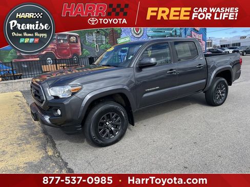 Used 2022 Toyota Tacoma SR5 image 1