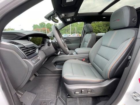 New 2025 GMC Acadia AT4 w/ Super Cruise Package image 19