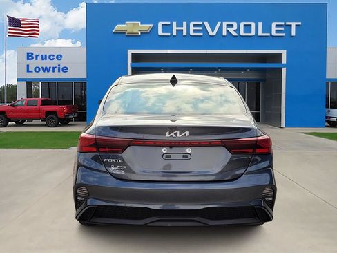 Used 2024 Kia Forte LXS FWD image 5