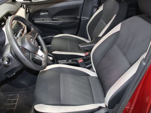 Used 2021 Nissan Versa SV image 31