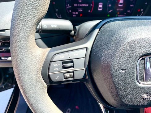 Used 2025 Honda Accord LX image 30
