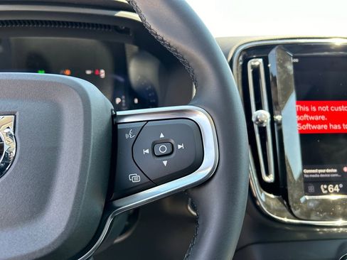 New 2026 Volvo XC40 B5 Core w/ Climate Package AWD/4WD image 14