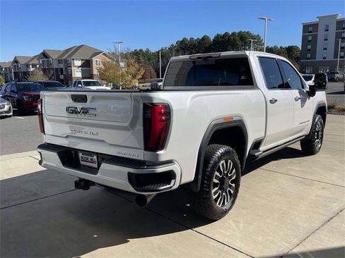 Used 2025 GMC Sierra 3500 Denali Ultimate image 6
