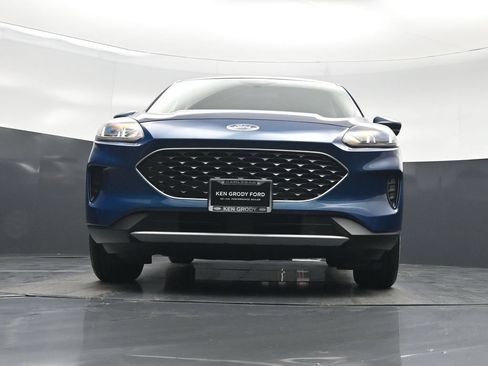 Used 2020 Ford Escape SE FWD image 43