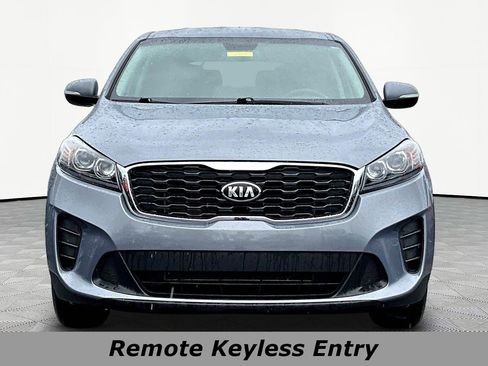 Used 2020 Kia Sorento L FWD image 2