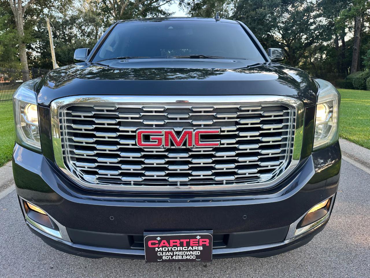 Used 2020 GMC Yukon Denali w/ Denali Ultimate Package RWD image 2