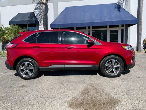 Used 2020 Ford Edge SEL w/ Convenience Package FWD image 4