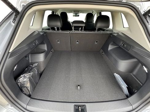 New 2026 Volkswagen Tiguan SE image 25