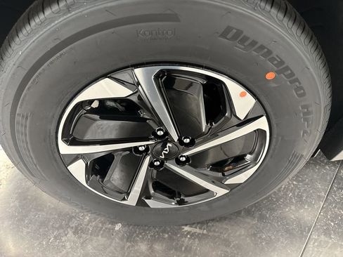 Certified 2025 Kia Sportage LX image 13