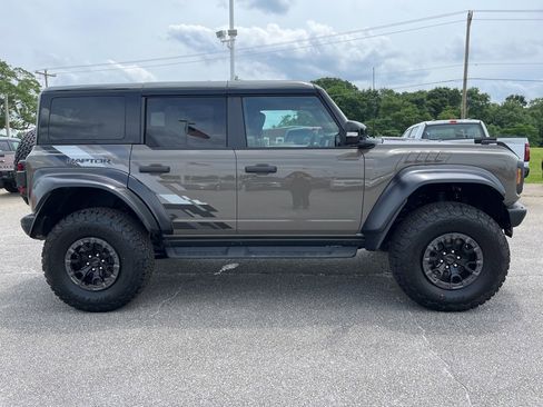 New 2025 Ford Bronco Raptor image 4