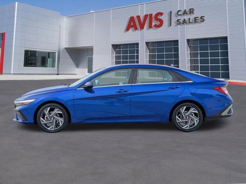 Used 2025 Hyundai Elantra Limited FWD image 10