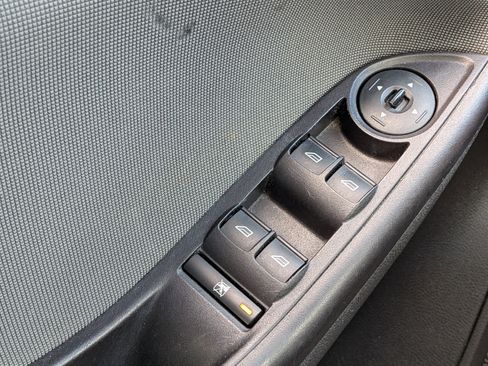 Used 2013 Ford Focus SE image 23