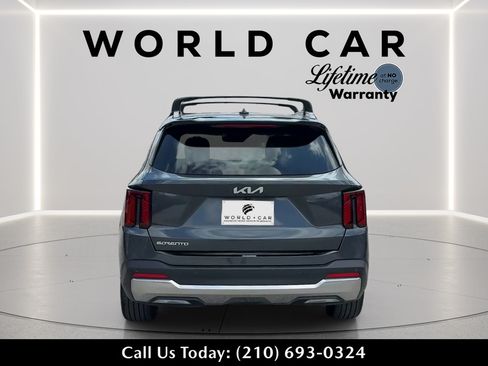 Used 2024 Kia Sorento SX FWD image 4